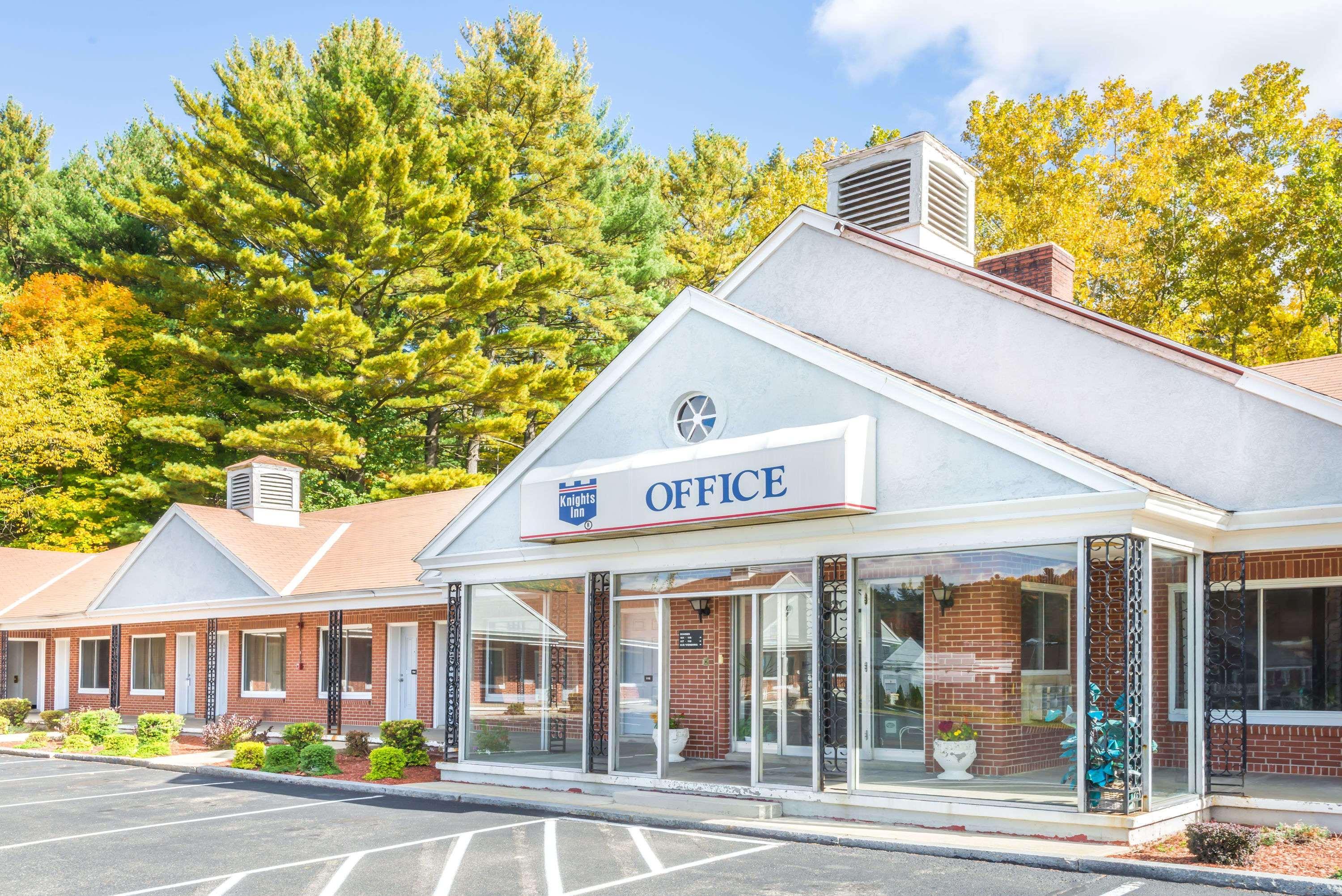 Knights Inn Lenox Exterior photo